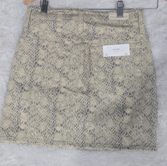 AG Adriano Goldschmied Snake Print Mini Skirt in Tan 26 - Picture 5 of 7